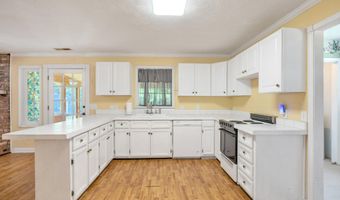 157 Flat Rock Ln, Aberdeen, NC 28315