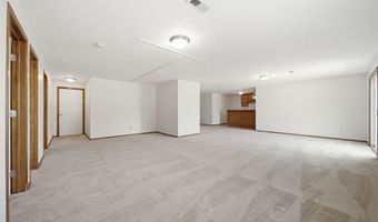 308 W Waterford Ct, Andover, KS 67002