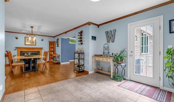 156 Magnolia Ln, Middletown, NJ 07748