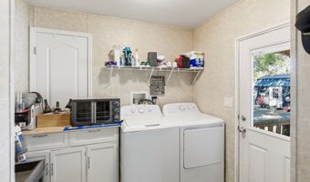 4506 10th St, Bell, FL 32619