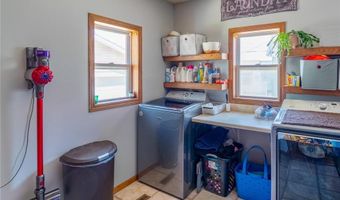 136 1st Ave, Alden, MN 56009