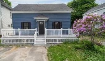156 Essex St, Bangor, ME 04401