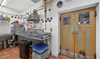 8713 Gravois Rd, Affton, MO 63123