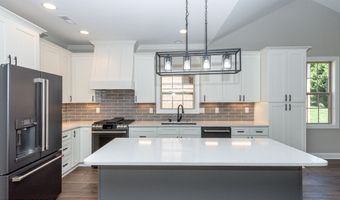 1536 Tsuga Dr, Alcoa, TN 37701