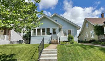 1106 E RUSHOLME St, Davenport, IA 52803