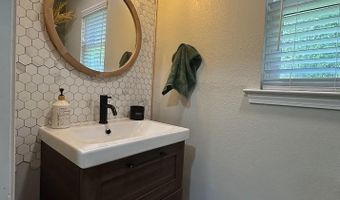 9 WHISPERING Dr, Alexander, AR 72002