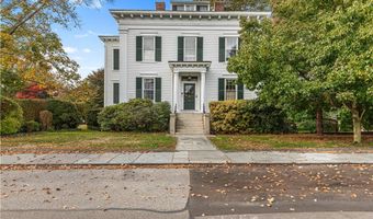 12 Mt Vernon St 5, Newport, RI 02840