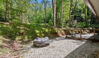 2052 Granny Squirrel Dr, Andrews, NC 28901