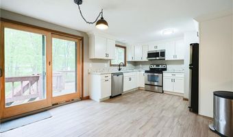 274 Courthouse Ln, Burrillville, RI 02859