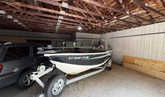 229 E Taxiway Dr, Albany, KY 42602