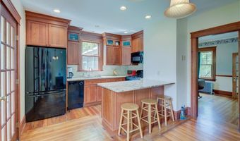 127 Foote St, Barrington, RI 02806