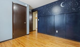 704 S Harrison St, Aberdeen, SD 57401