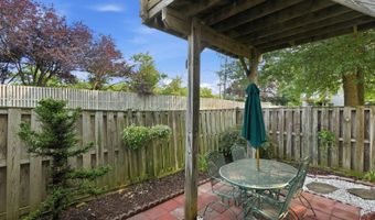 8354 HUNTER MURPHY Cir, Alexandria, VA 22309