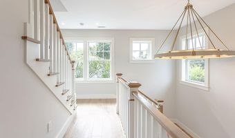 84 Coggeshall Ave, Newport, RI 02840