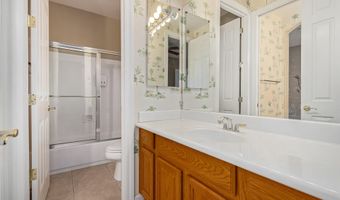 1687 E CAROB Dr, Chandler, AZ 85286
