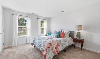 46 Dundee Dr, Cheshire, CT 06410