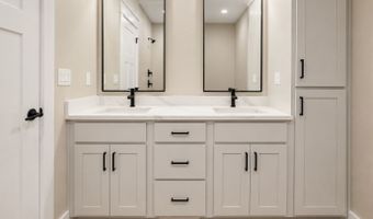 4395 3rd Ave SE, Altoona, IA 50009
