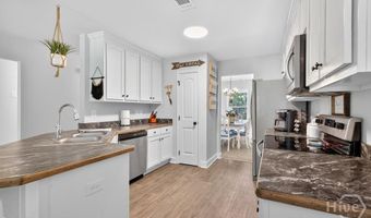 151 Rolling Woods Ln, Hull, GA 30646