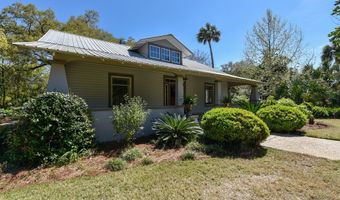 160 Ave C, Apalachicola, FL 32320