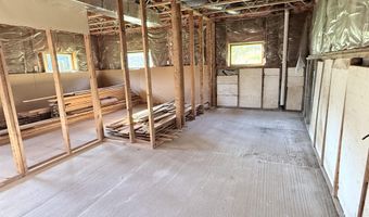 498 Town Line Rd, Bennington, VT 05201