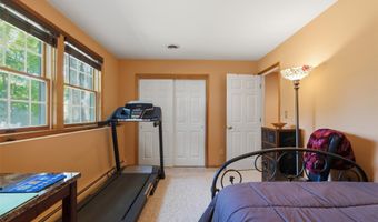 10 Sabin Dr, Airmont, NY 10901