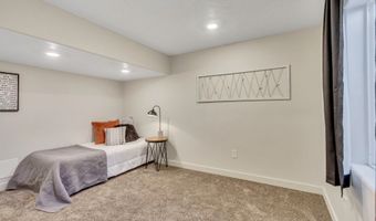 994 W SAPPHIRE PEAK Dr 200, Bluffdale, UT 84065