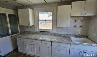 7 Horace St, Bridgeport, CT 06610