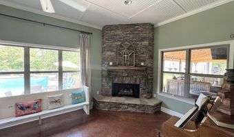1311 Harmon Rd, Batesville, MS 38606
