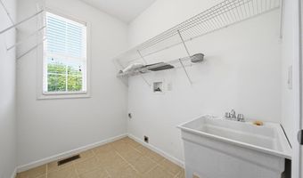 504 Kiowa Dr, Boiling Springs, SC 29316