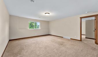 2544 Avery Ln, Altoona, WI 54720