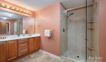9 Sandon Cir, Asheville, NC 28804