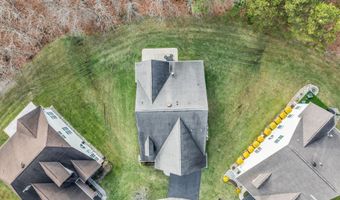 33 Quincy Ter, Barnegat, NJ 08005