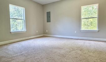 2068 Bienville Ave, Bay St. Louis, MS 39520