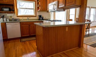 198 W Lake Dr, Arlington, SD 57212