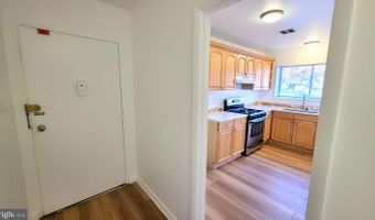 10636 MONTROSE Ave #201, Bethesda, MD 20814