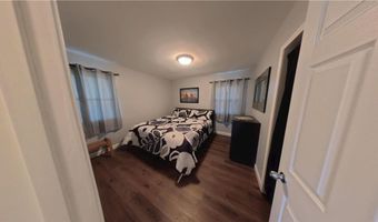 980 Lake Viking Ter, Altamont, MO 64620