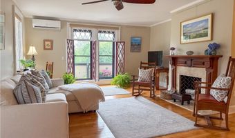 35 Chastellux Ave I, Newport, RI 02840