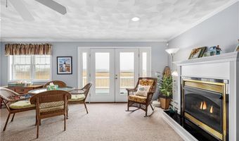 16 Elm Ave, Narragansett, RI 02882