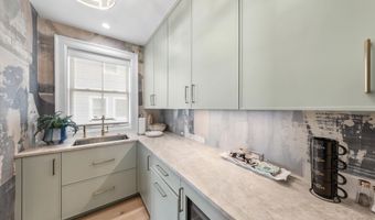 162 76th St, Avalon, NJ 08202