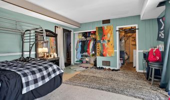 726 PLUMTREE Ln, Claymont, DE 19703