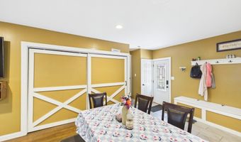 2763 W Hickory Dr, Anderson, IN 46013