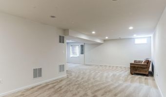 41673 MCMONAGLE Sq, Aldie, VA 20105
