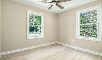 5 Fawn Rd, Alloway, NJ 07422