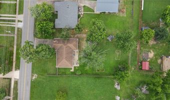 704 NW A St, Bentonville, AR 72712