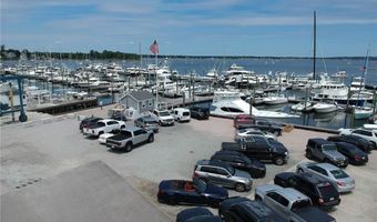 3 Division St 2A, Warwick, RI 02818