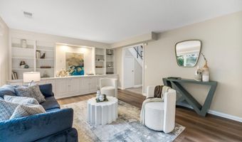 6352 12TH St N, Arlington, VA 22205