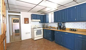 62 Valleybrook Dr, East Providence, RI 02914