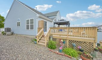 18 Peaksail Dr, Bayville, NJ 08721