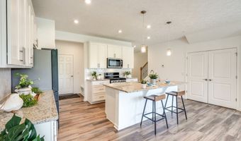 835-2 Dipper Ln, Aurora, OH 44202