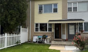 706 Mohawk St, Allentown, PA 18103